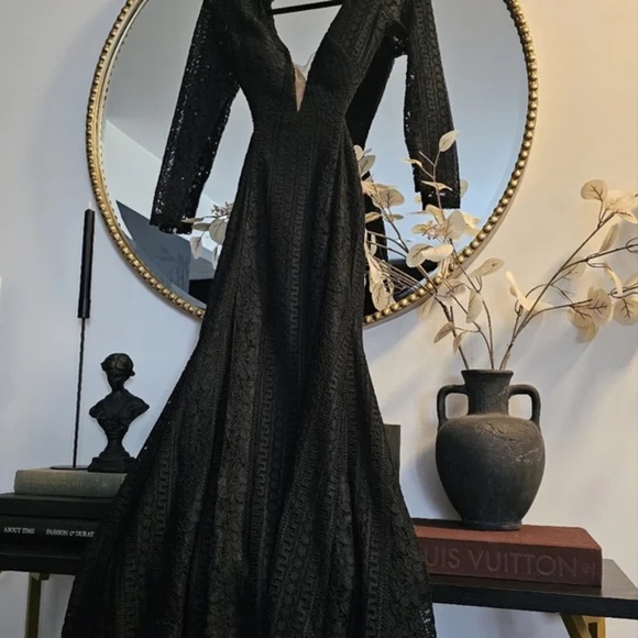 Luz Stella Rios Black Lace Cutout Gown size Small. Haute Couture $2000 - Picture 5 of 9